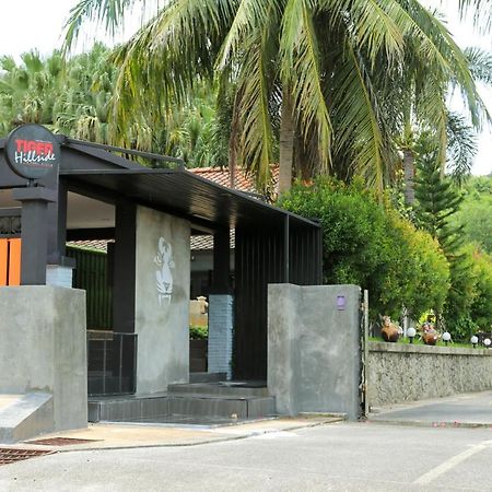 Tiger Hillside Hotel Phuket Exterior photo