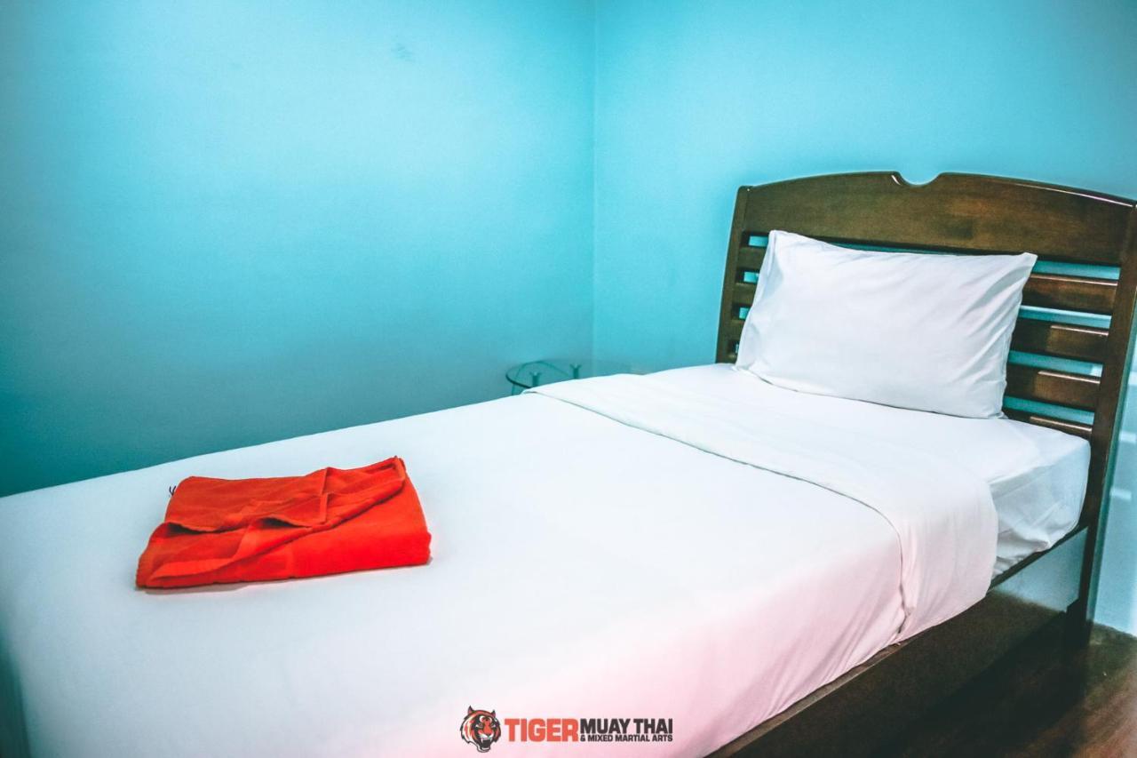 Tiger Hillside Hotel Phuket Exterior photo