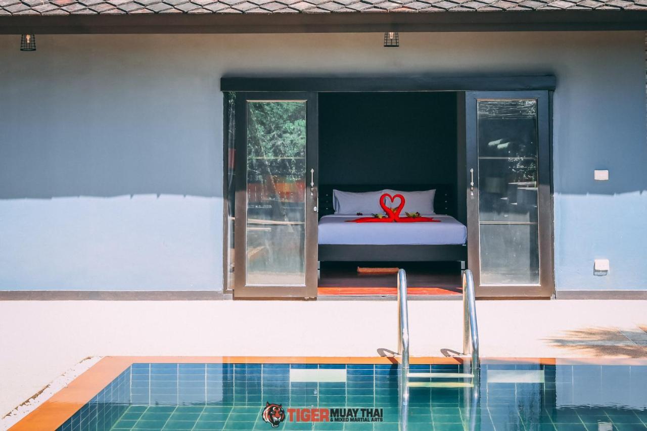 Tiger Hillside Hotel Phuket Exterior photo